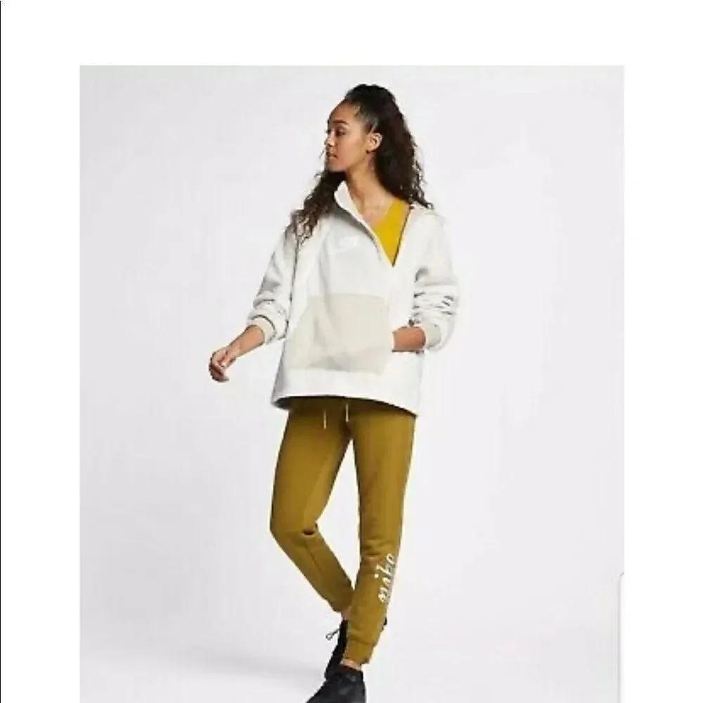 Nike Women’s Sherpa Pullover Hoodie Top